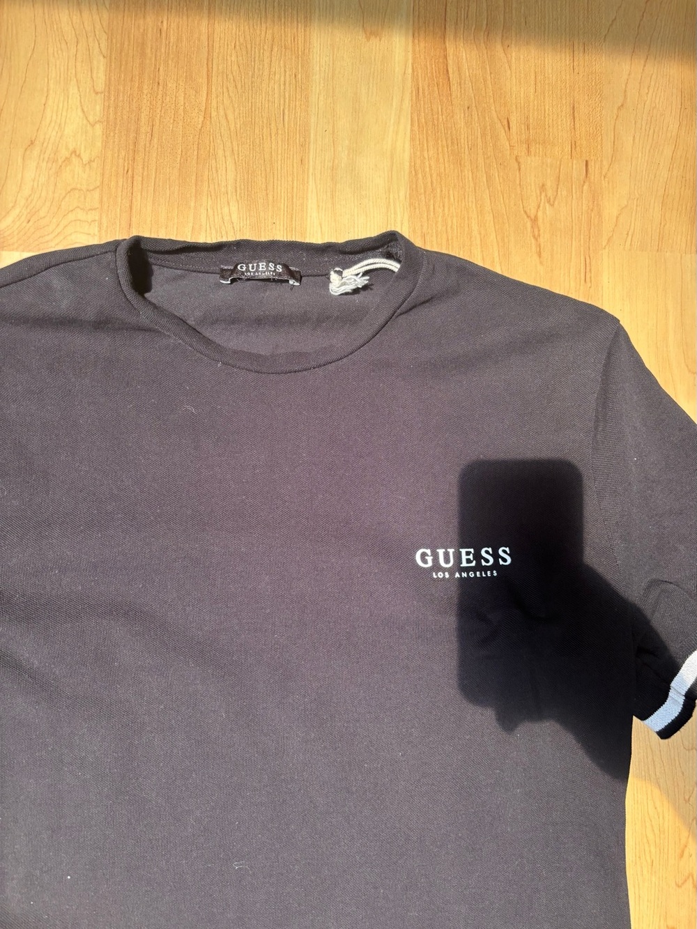 GUESS Men’s Black Tee with White Logo Trim - Picture 3 of 3